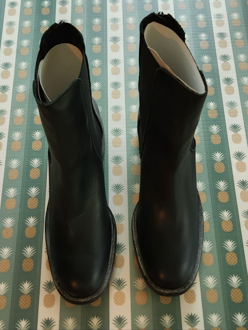 Free People Essential Chelsea Boots - Picture 3 of 8
